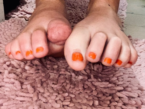 Header of lady9toes