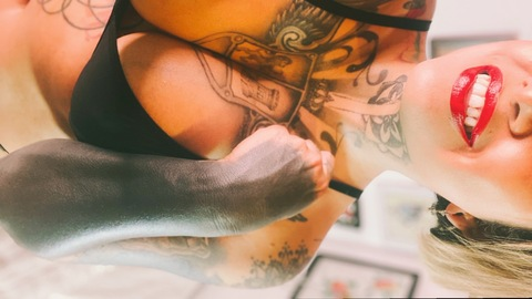 Header of uvitattoo